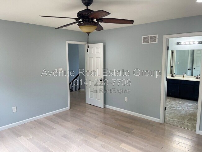 Building Photo - 948 Meramec Grove Dr