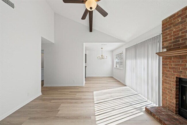 Building Photo - 2313 Paul Revere St