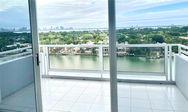 Building Photo - 5700 Collins Ave