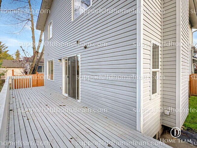 Building Photo - 4743 25th Ave SW