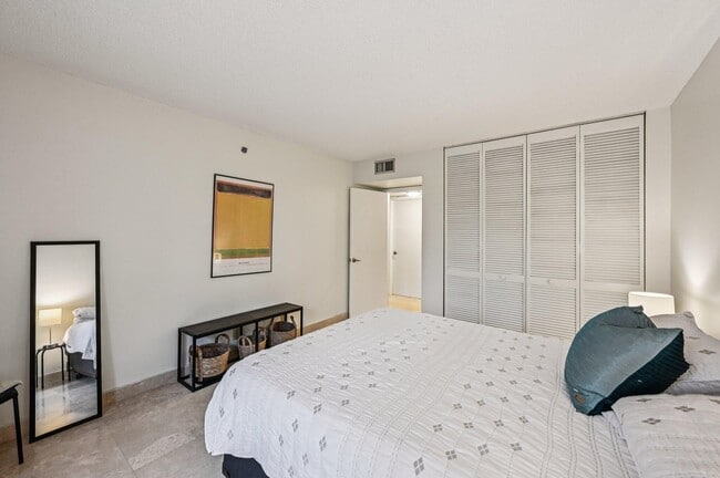 Building Photo - 23200 Camino Del Mar