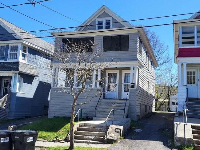 Building Photo - 416 Boyden St