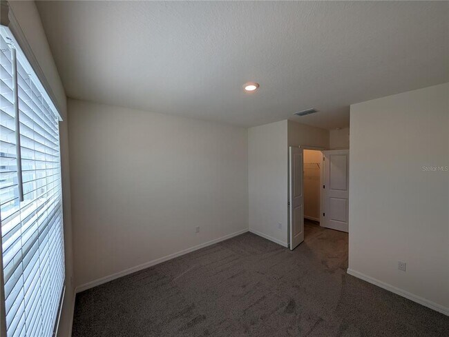 Building Photo - 11154 Crescent Deer Dr