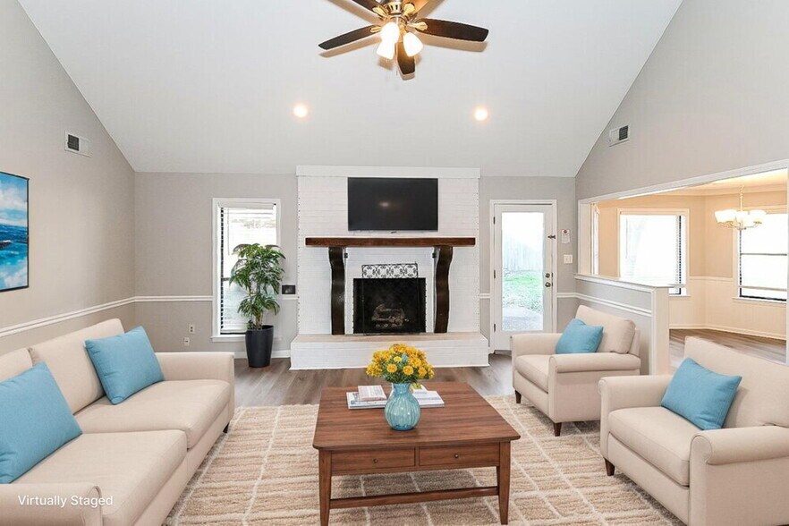 Building Photo - 8708 Rhonda Cir N