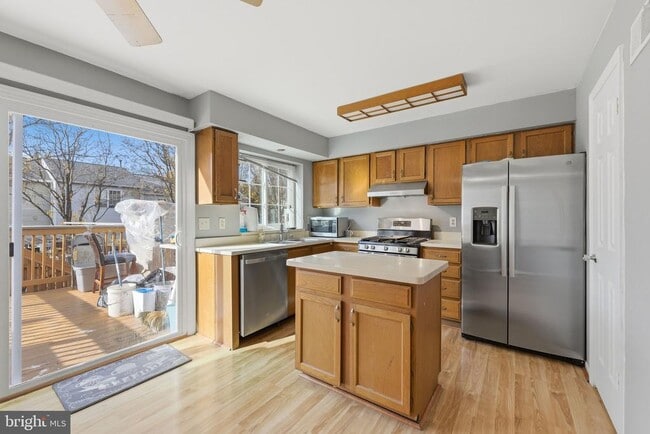 Building Photo - 14688 Basingstoke Loop