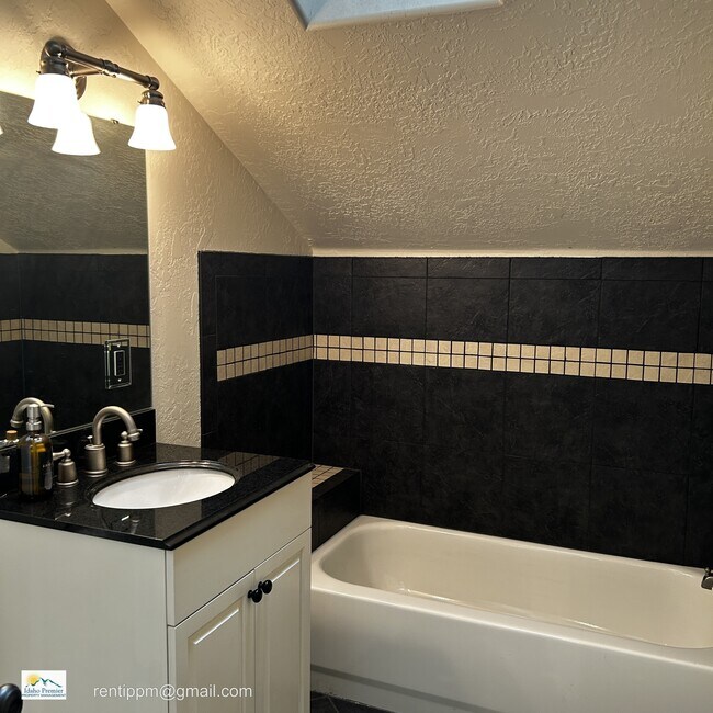 Building Photo - 1919 N 31st St