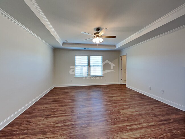 Building Photo - 174 Larragan Dr