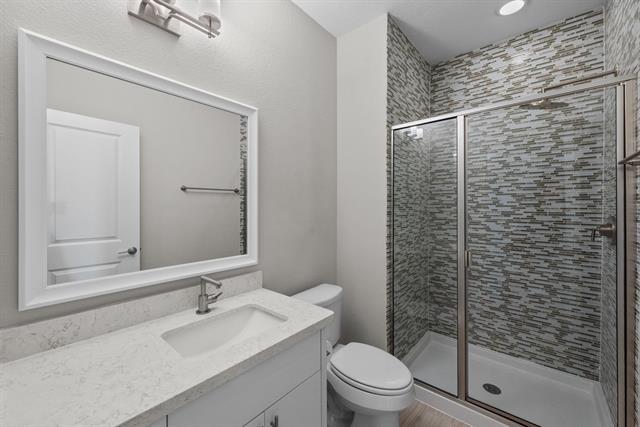 Building Photo - 8704 Pine Valley Dr