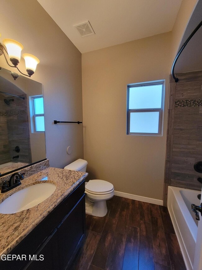 Building Photo - 2140 Honour Point Pl