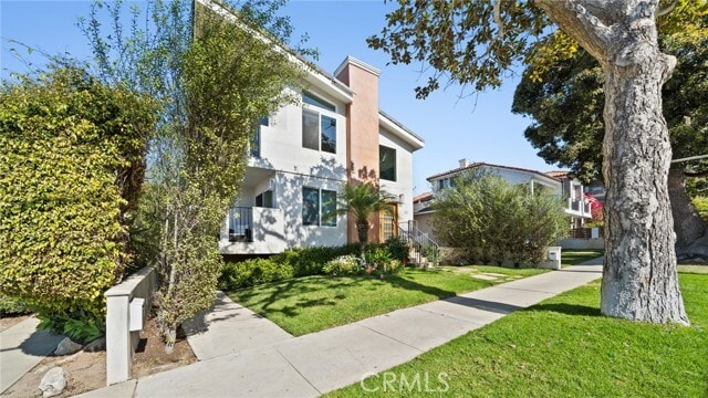 Building Photo - 521 Avenue C