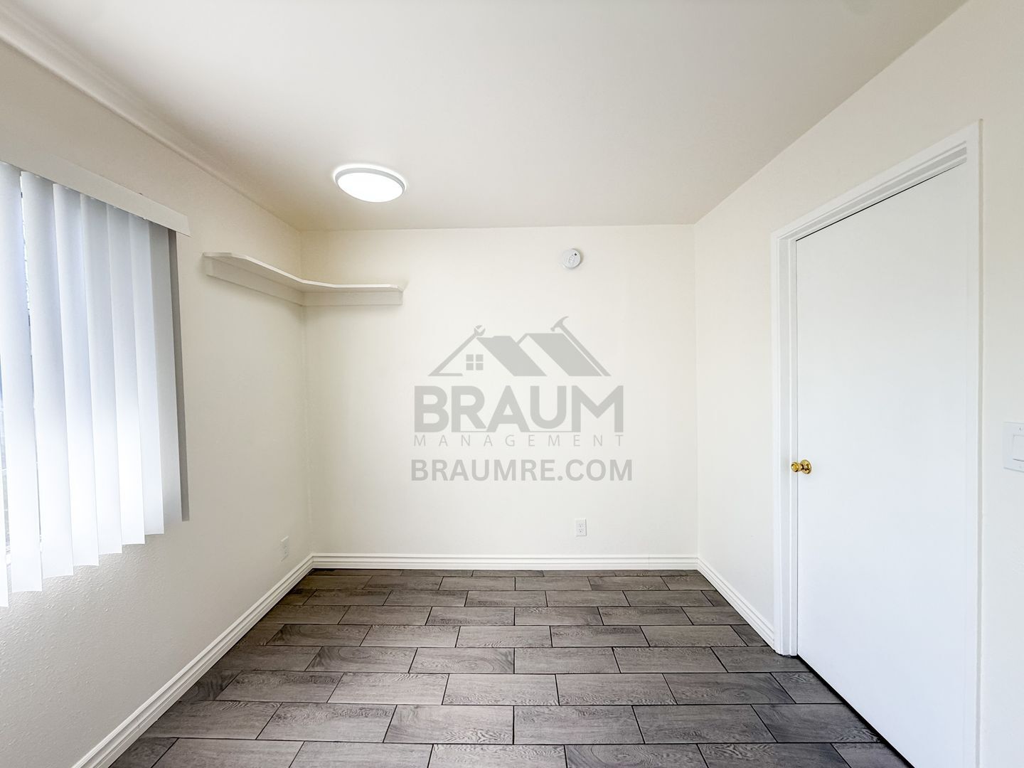 Building Photo - 15634 Leadwell St