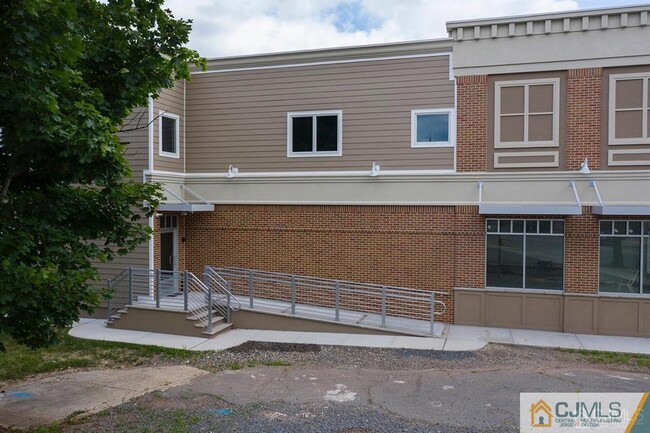 Building Photo - 139 Raritan Ave