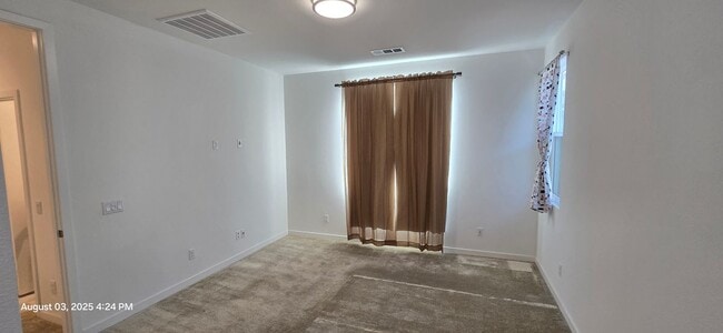 Building Photo - 26149 Park Ave