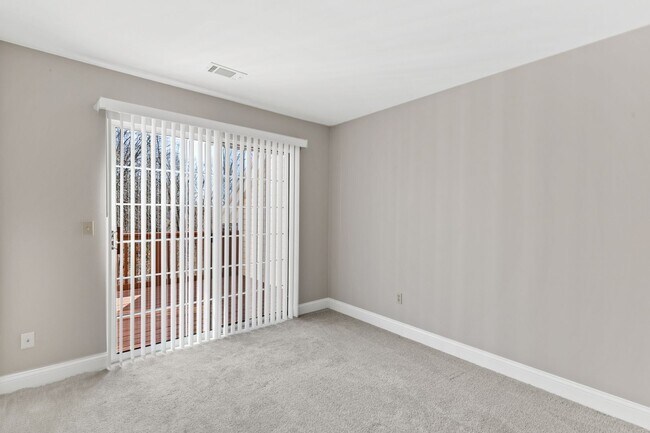 Building Photo - St Charles Area Townhouse