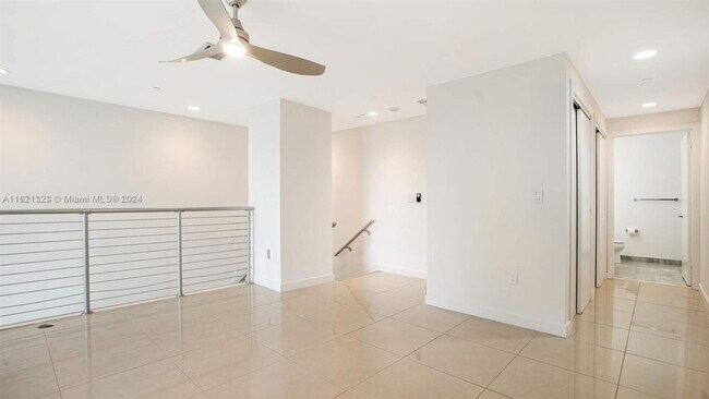 Building Photo - 1050 Brickell Ave