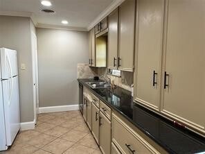 Building Photo - 1442 Circle Dr