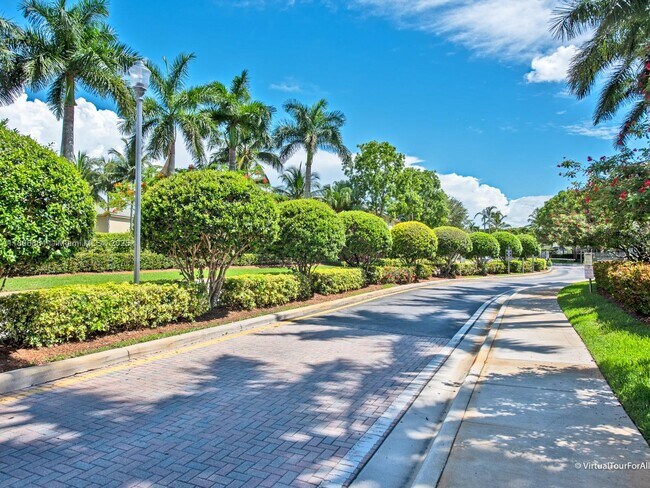 Building Photo - 2094 Hacienda Terrace