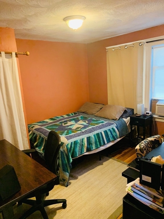 Building Photo - 34 Morton St