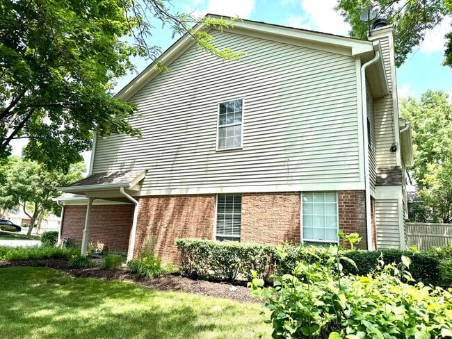 Building Photo - 2180 Camden Ln