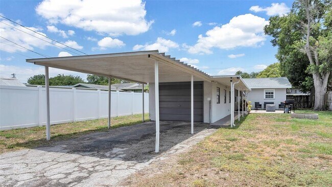 Building Photo - 1153 54th Ave N