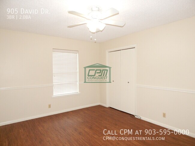 Building Photo - 905 David Dr
