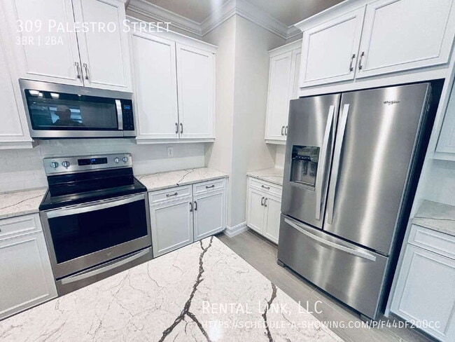 Building Photo - 309 Palestro St