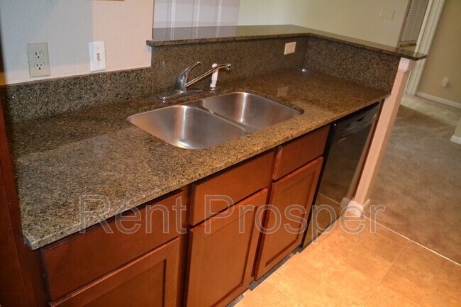 Building Photo - 4401 Thornbriar Ln