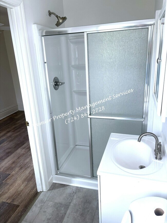 Building Photo - 1129 Chartiers Ave