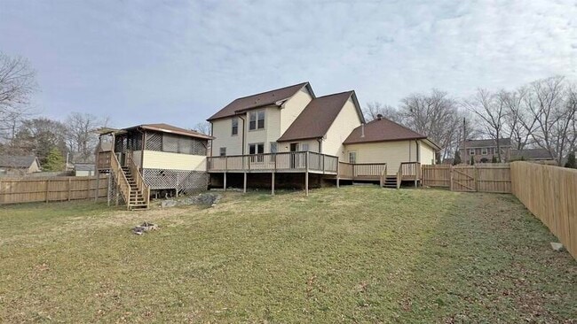 Building Photo - 1122 Rosebrook Dr