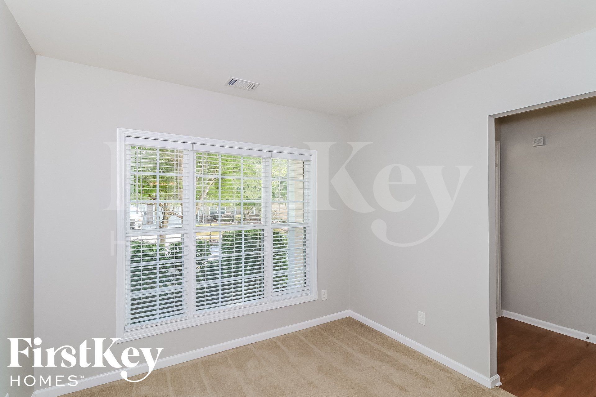 Building Photo - 1055 Westmoreland Ln NE