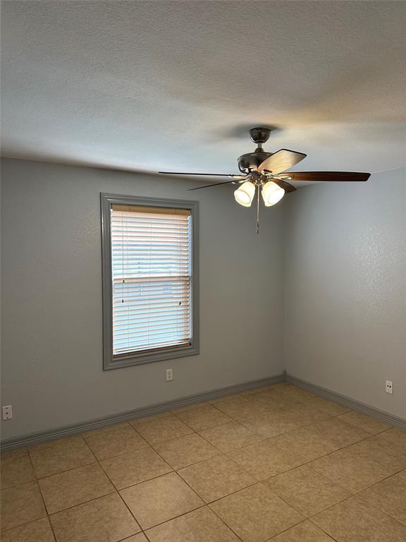 Building Photo - 2743 Maple Tree Rd