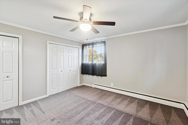 Building Photo - 703 Hoffnagle St