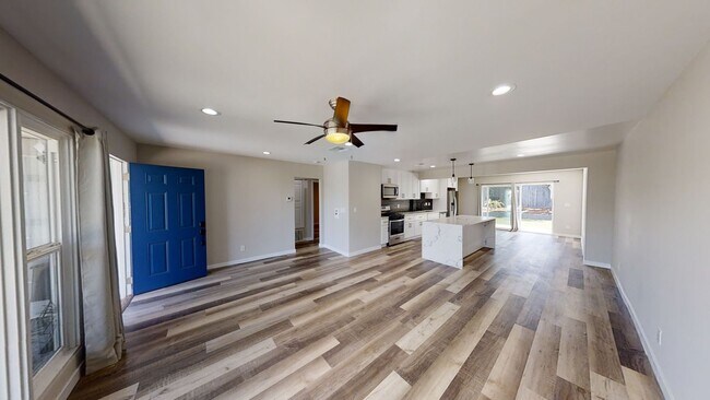 Building Photo - 4BD/2BA on Richard St (Lease out, pending signatures. Check back in a few days!)