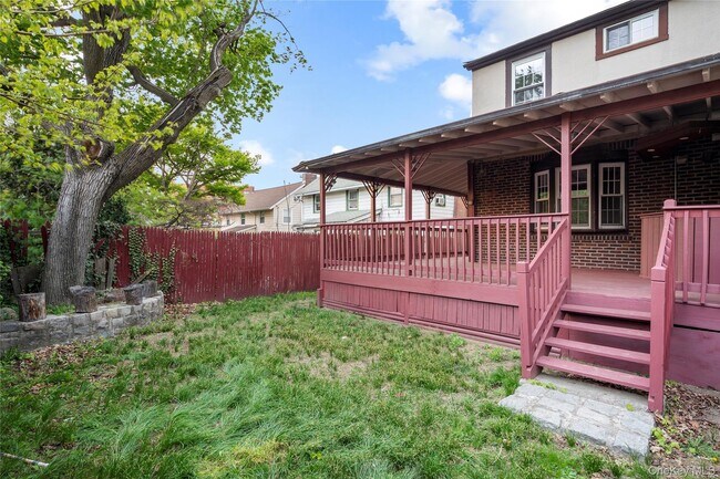 Building Photo - 20 Overhill Pl