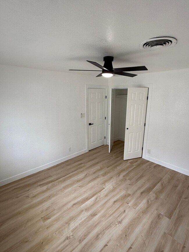 Building Photo - BEAUTIFUL HOME IN HOUSTON. MOVE IN READY!.