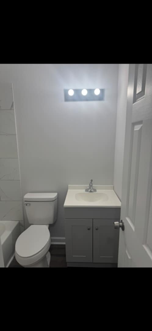 Building Photo - Beautifully Updated Townhome in Prime Location – Move-In Ready!