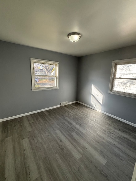 Building Photo - 5406 Laurene St