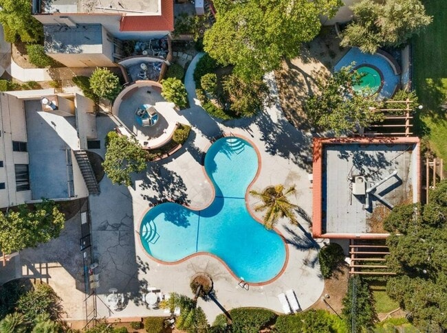 Building Photo - 6871 Alvarado Rd