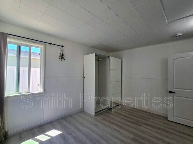 Building Photo - 4550 166th St