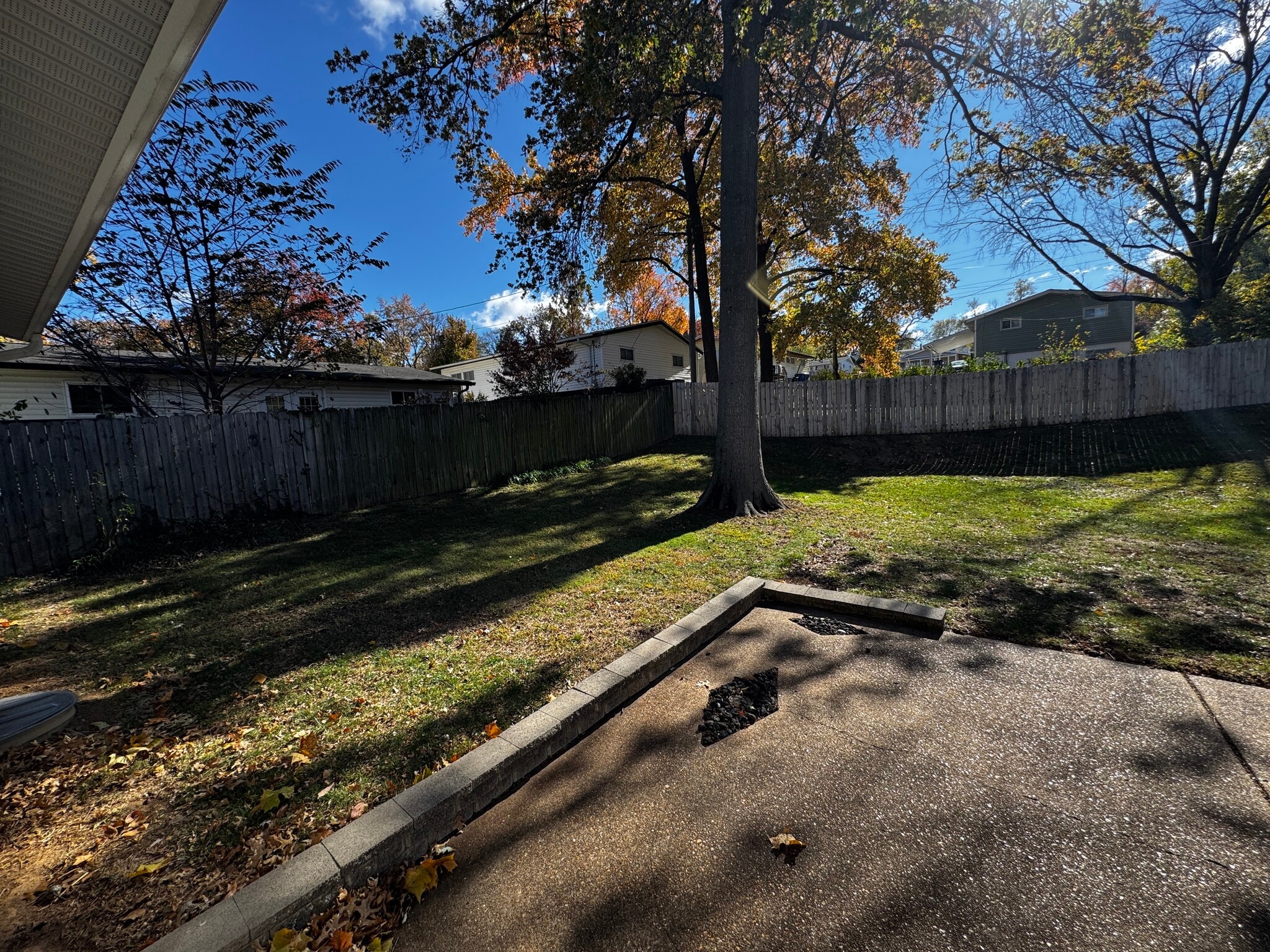 Building Photo - 556 Joshua Dr