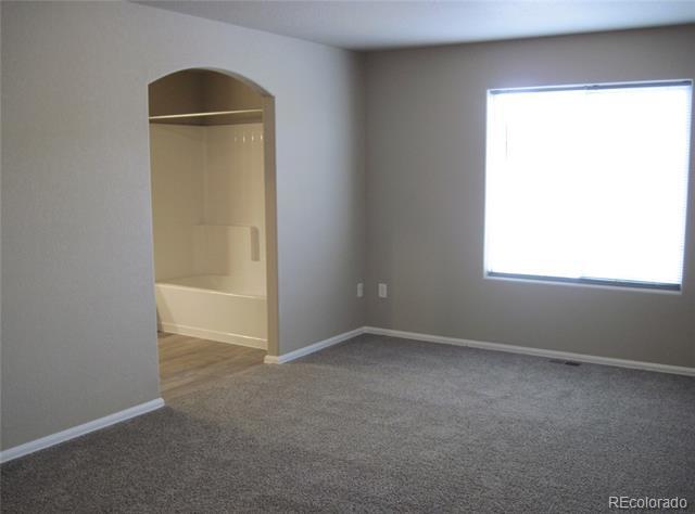 Building Photo - 7724 Sand Lake Heights