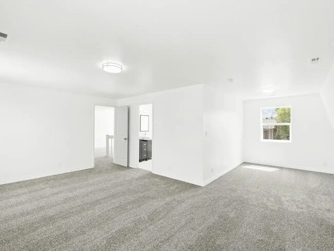 Building Photo - 1630 Ridgemark Dr
