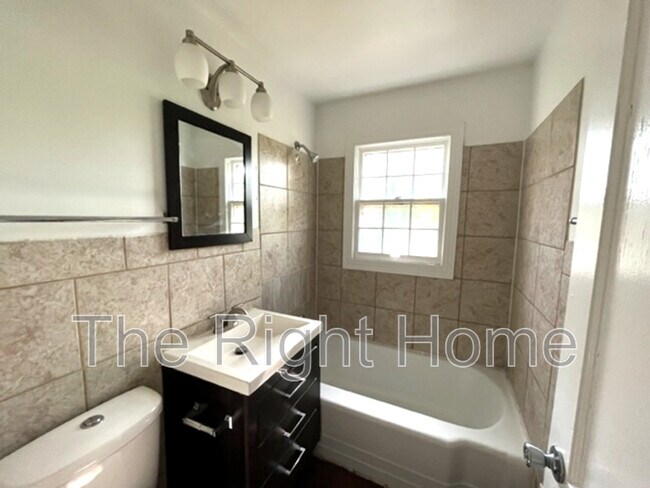 Building Photo - 6749 N 34th St