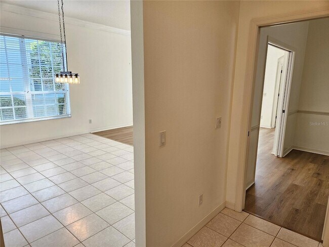 Building Photo - 835 Chalmers Dr