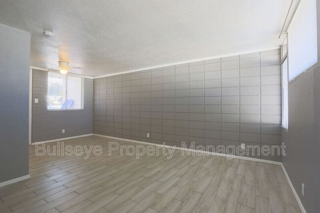 Building Photo - 249 S Hobson