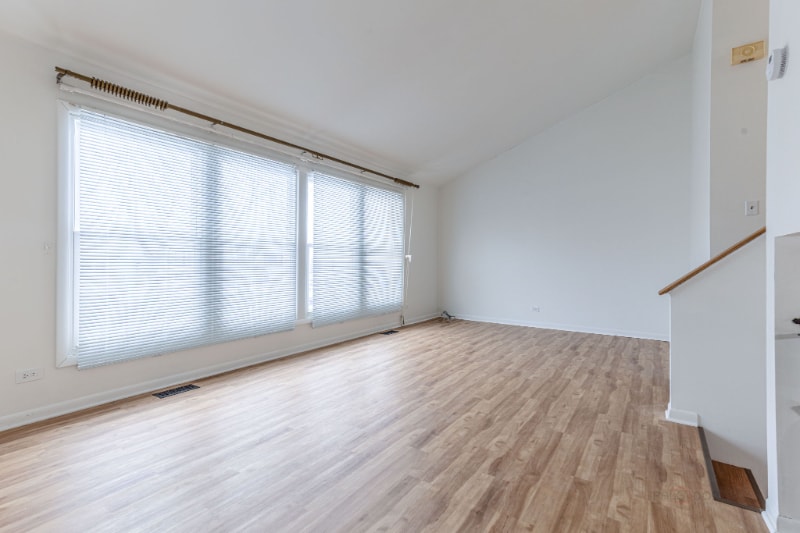 Building Photo - 9260 Dee Rd