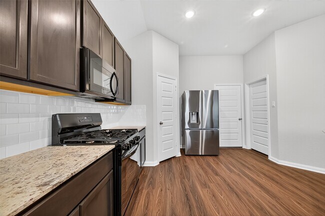 Building Photo - 8102 Coral Dr