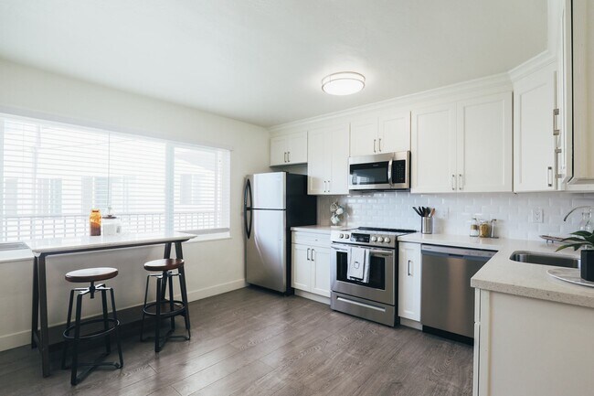 Building Photo - 245 Lee Street