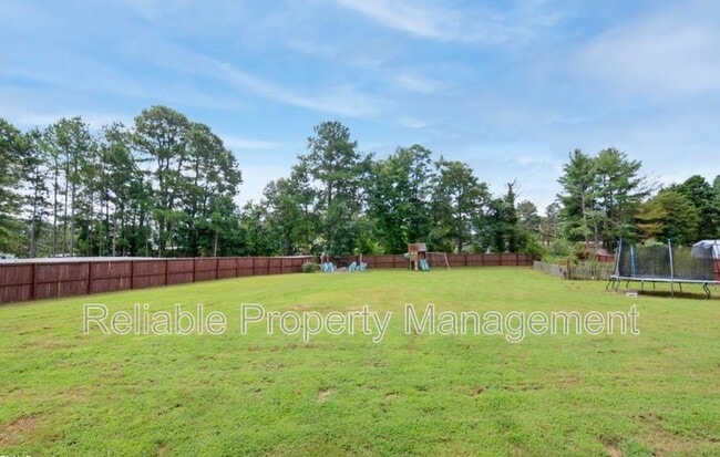 Building Photo - 40 Newman Ln