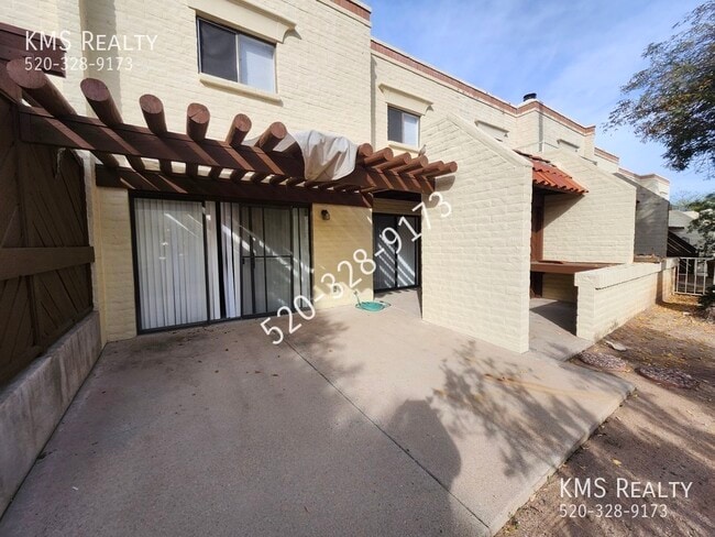 Building Photo - 56 N Camino Imagen